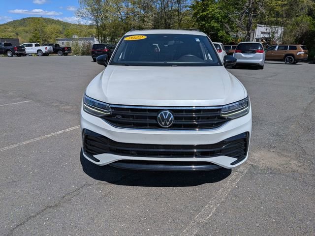Used 2022 Volkswagen Tiguan SE R-Line AWD/4WD image 2