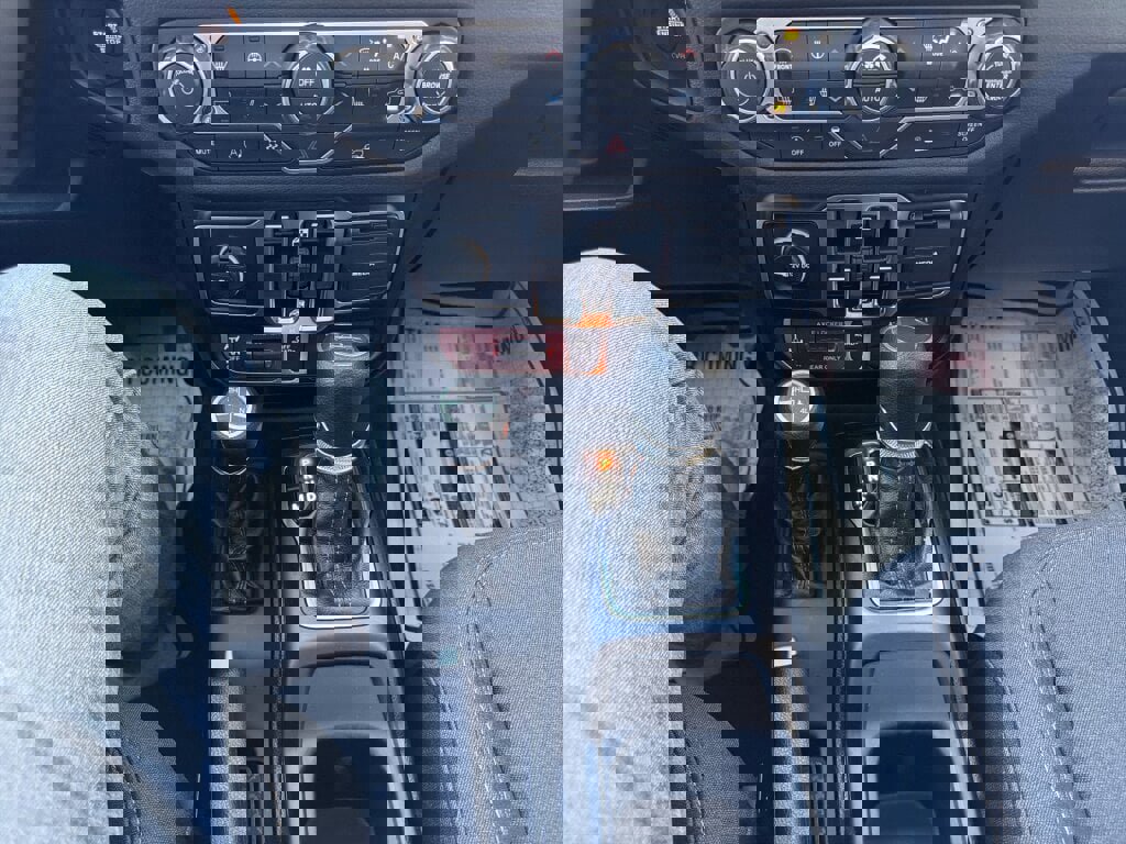 New 2025 Jeep Gladiator Willys image 12