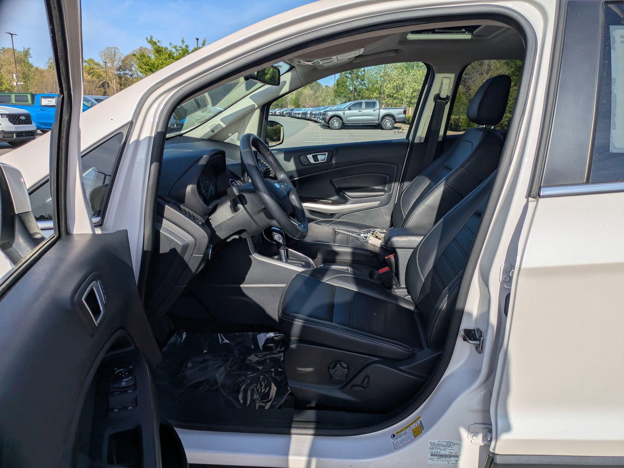 Used 2021 Ford EcoSport Titanium image 12