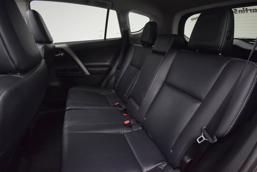 Used 2016 Toyota RAV4 Limited AWD/4WD image 25