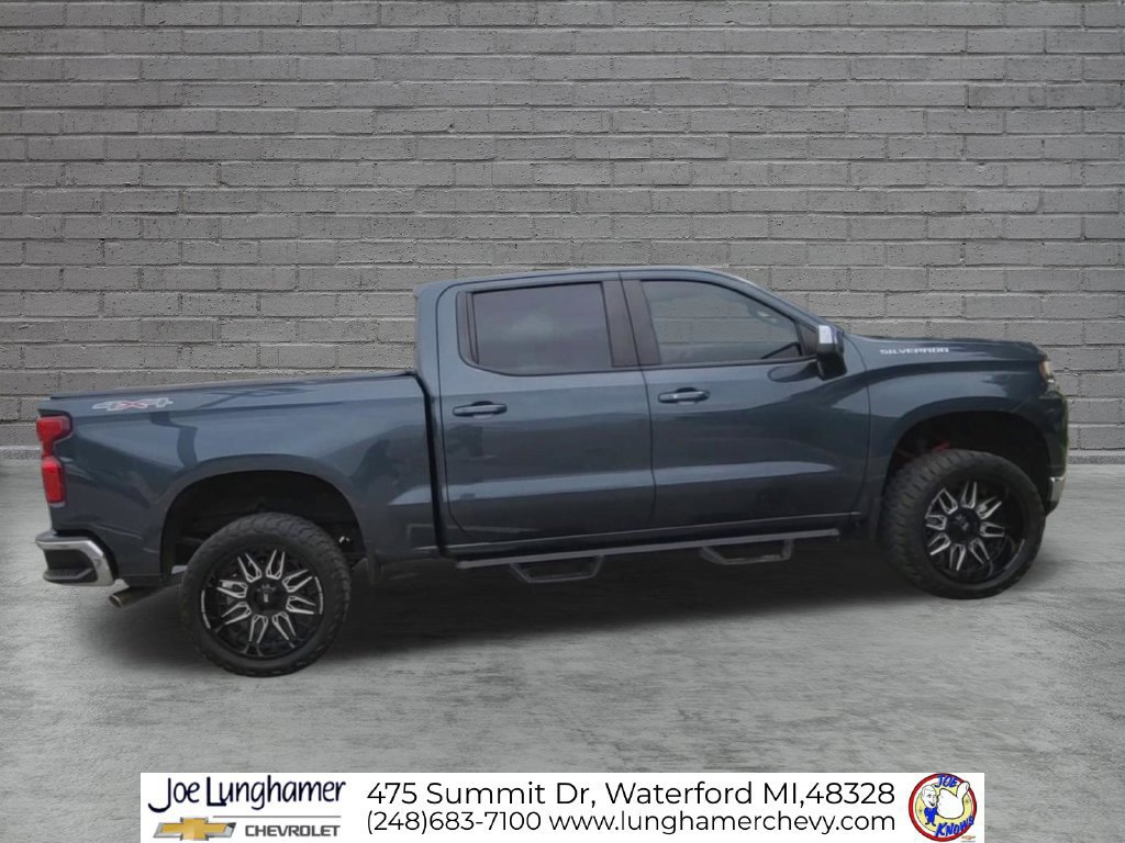 Used 2021 Chevrolet Silverado 1500 LT w/ Convenience Package II AWD/4WD image 10