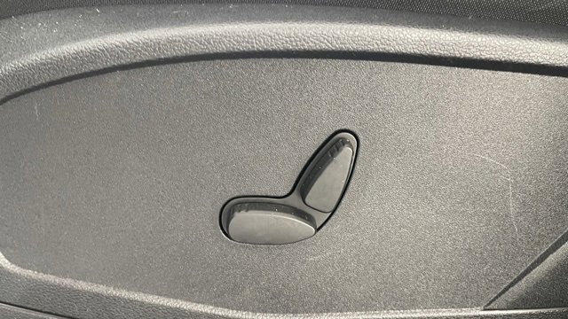 Used 2020 Ford Transit Connect XLT image 34