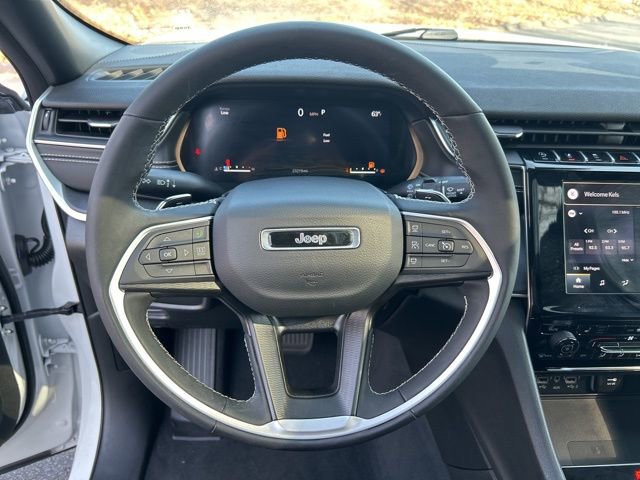 Used 2023 Jeep Grand Cherokee L Laredo AWD/4WD image 15