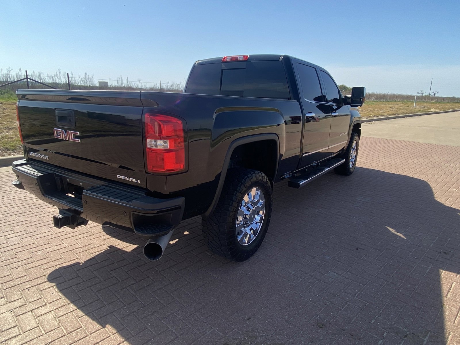 Used 2016 GMC Sierra 2500 Denali w/ Duramax Plus Package image 7
