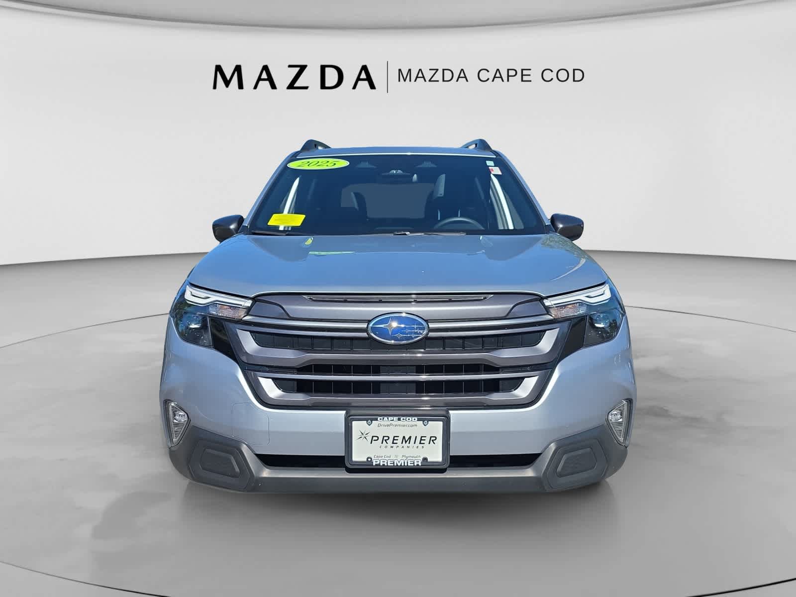Used 2025 Subaru Forester Premium AWD/4WD image 2