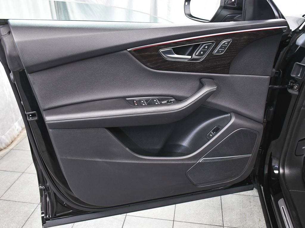 Used 2023 Audi Q8 Premium Plus w/ Premium Plus Package AWD/4WD image 9
