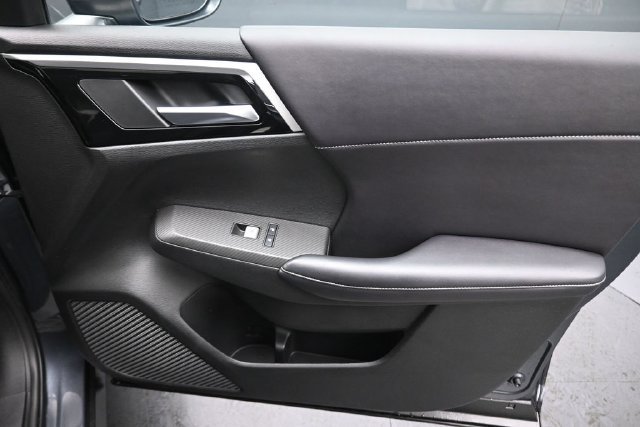Used 2025 Mitsubishi Outlander SE AWD/4WD image 31
