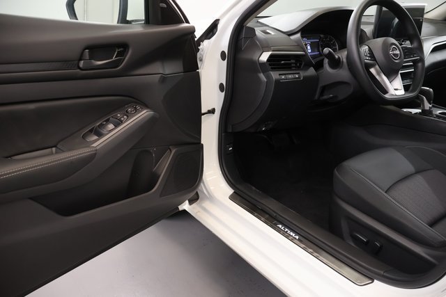 New 2026 Nissan Altima 2.5 SV w/ SV Special Edition Package AWD/4WD image 8