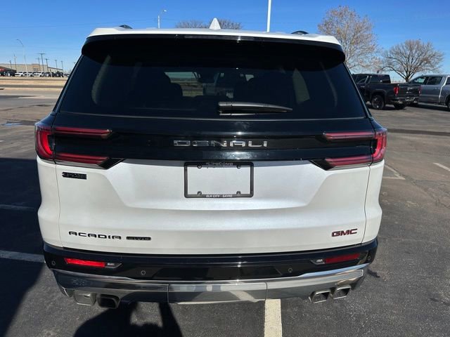 Used 2024 GMC Acadia Denali image 5