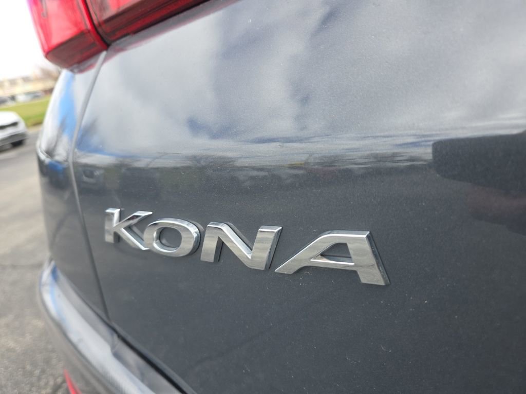 Used 2023 Hyundai Kona Limited w/ Cargo Package AWD/4WD image 11