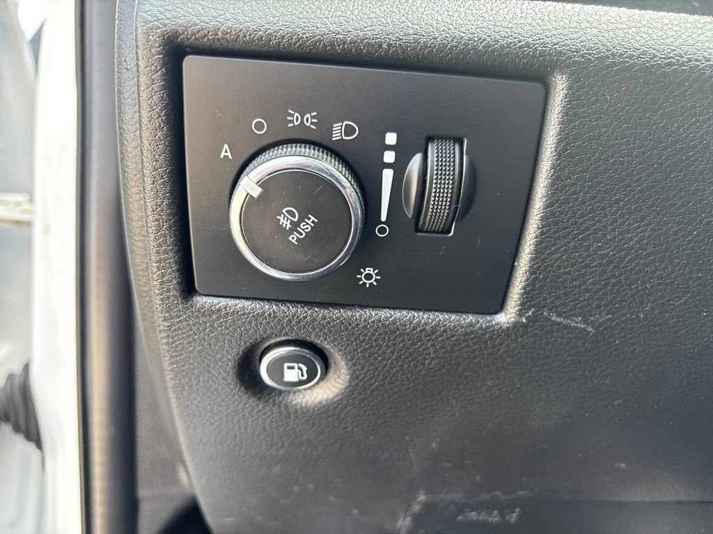 Used 2022 Jeep Grand Cherokee Limited AWD/4WD image 22