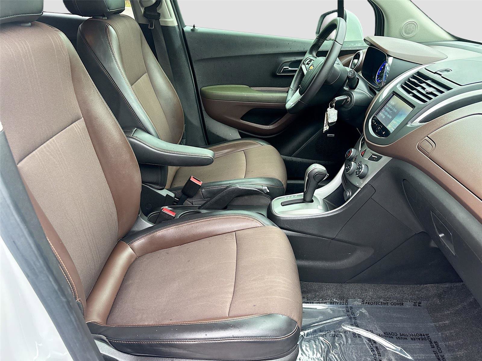 Used 2015 Chevrolet Trax LT w/ LT Sun and Sound Package FWD image 27