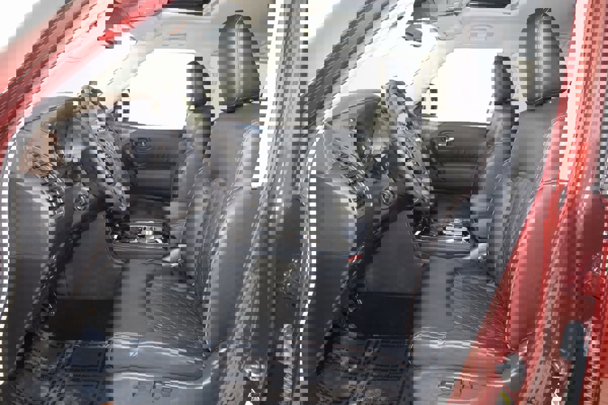 Used 2024 Nissan Armada Platinum w/ Captain's Chairs Package image 12