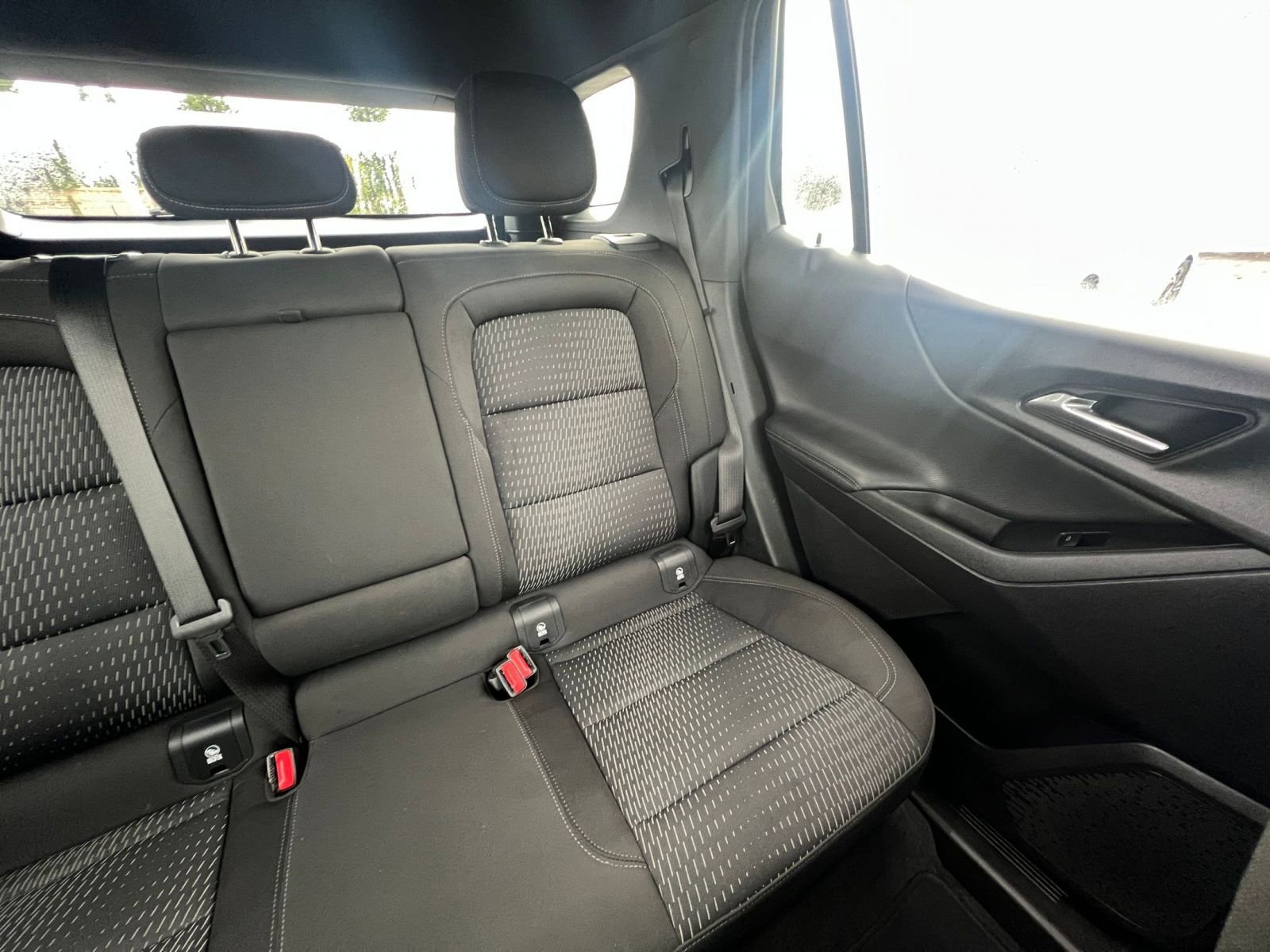 Used 2025 Chevrolet Equinox LT AWD/4WD image 37