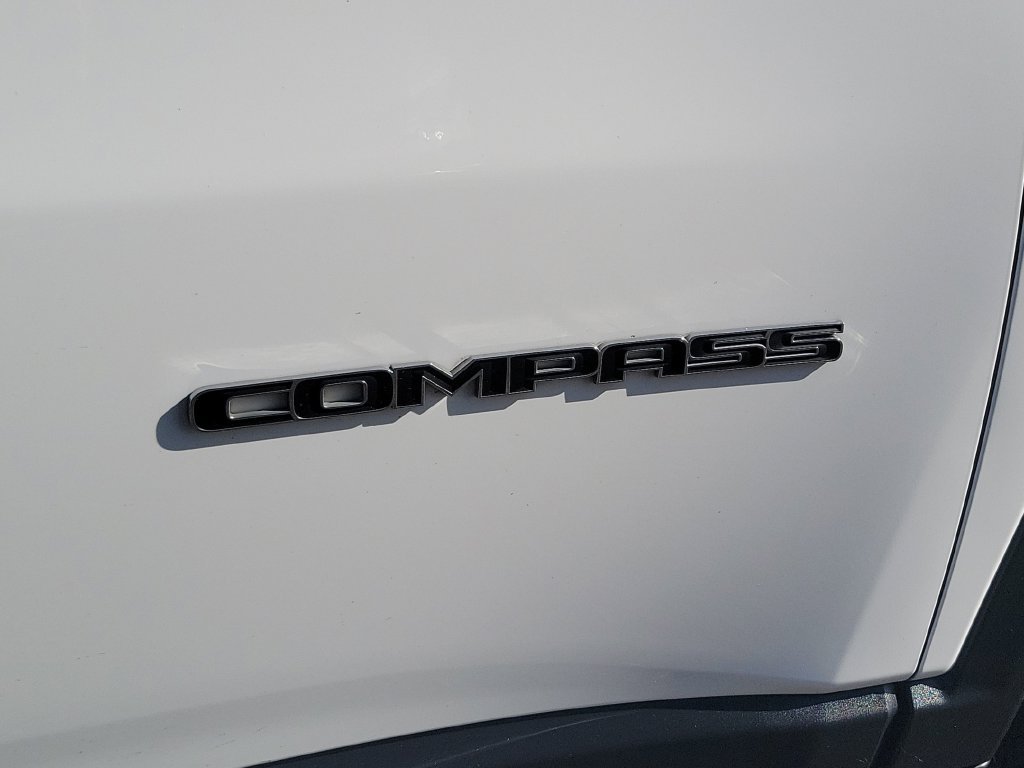 Used 2024 Jeep Compass Latitude AWD/4WD image 10