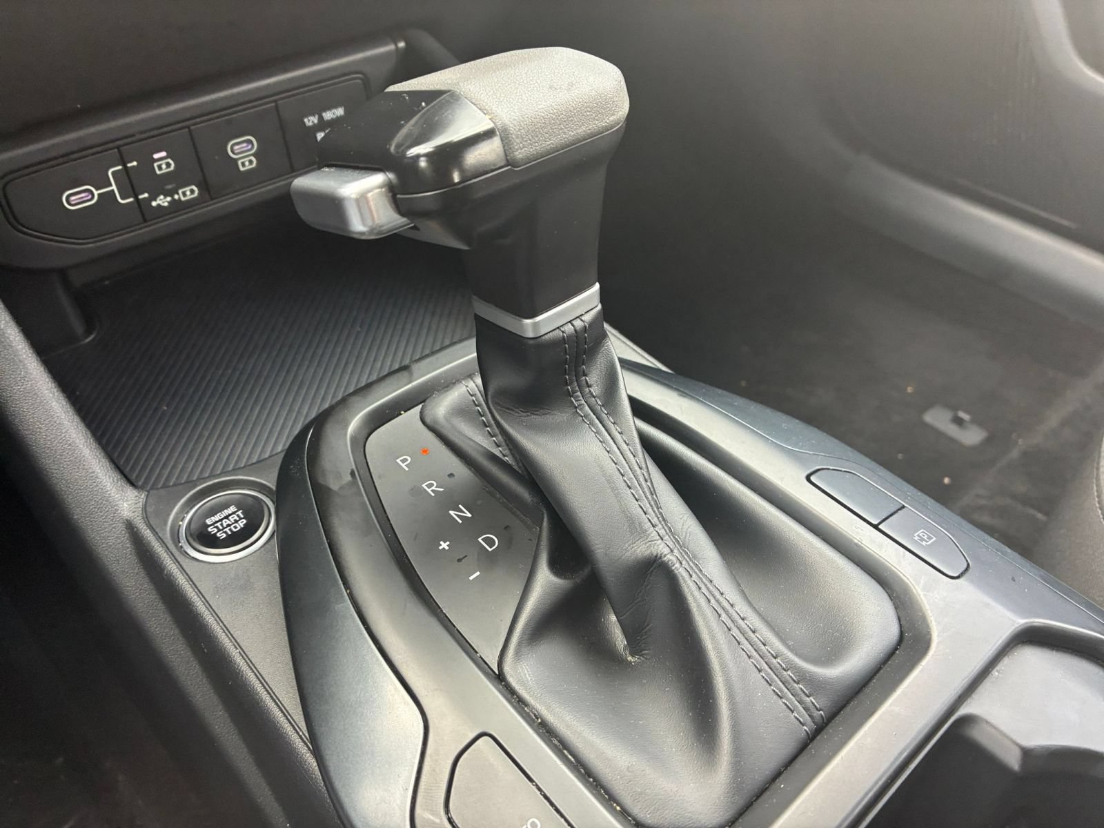 Used 2025 Kia K4 FWD image 36