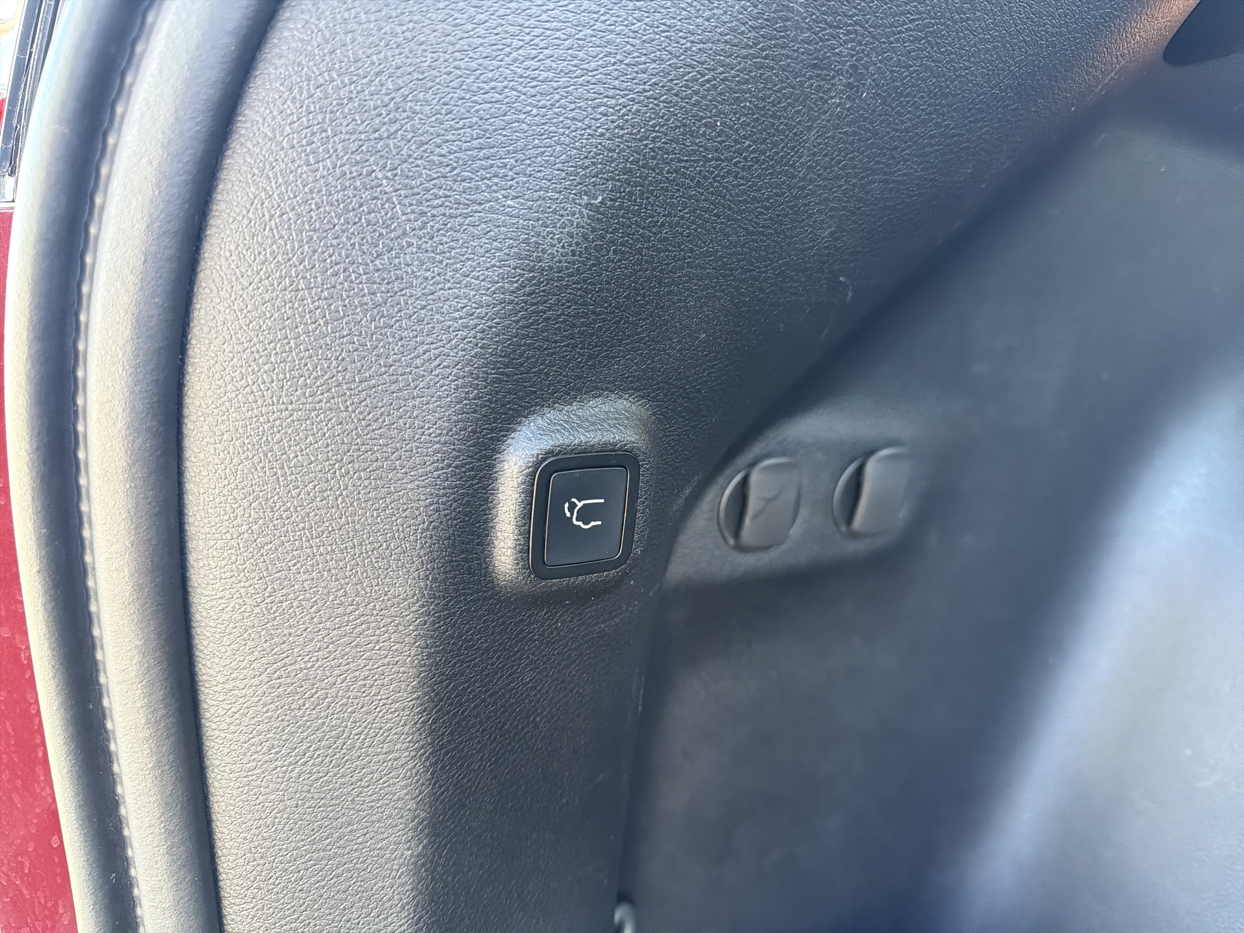 Used 2021 Jeep Cherokee Limited w/ Mopar Interior Package AWD/4WD image 26