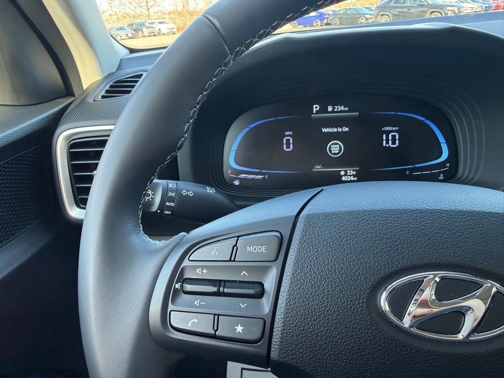 Certified 2026 Hyundai Venue SEL image 17