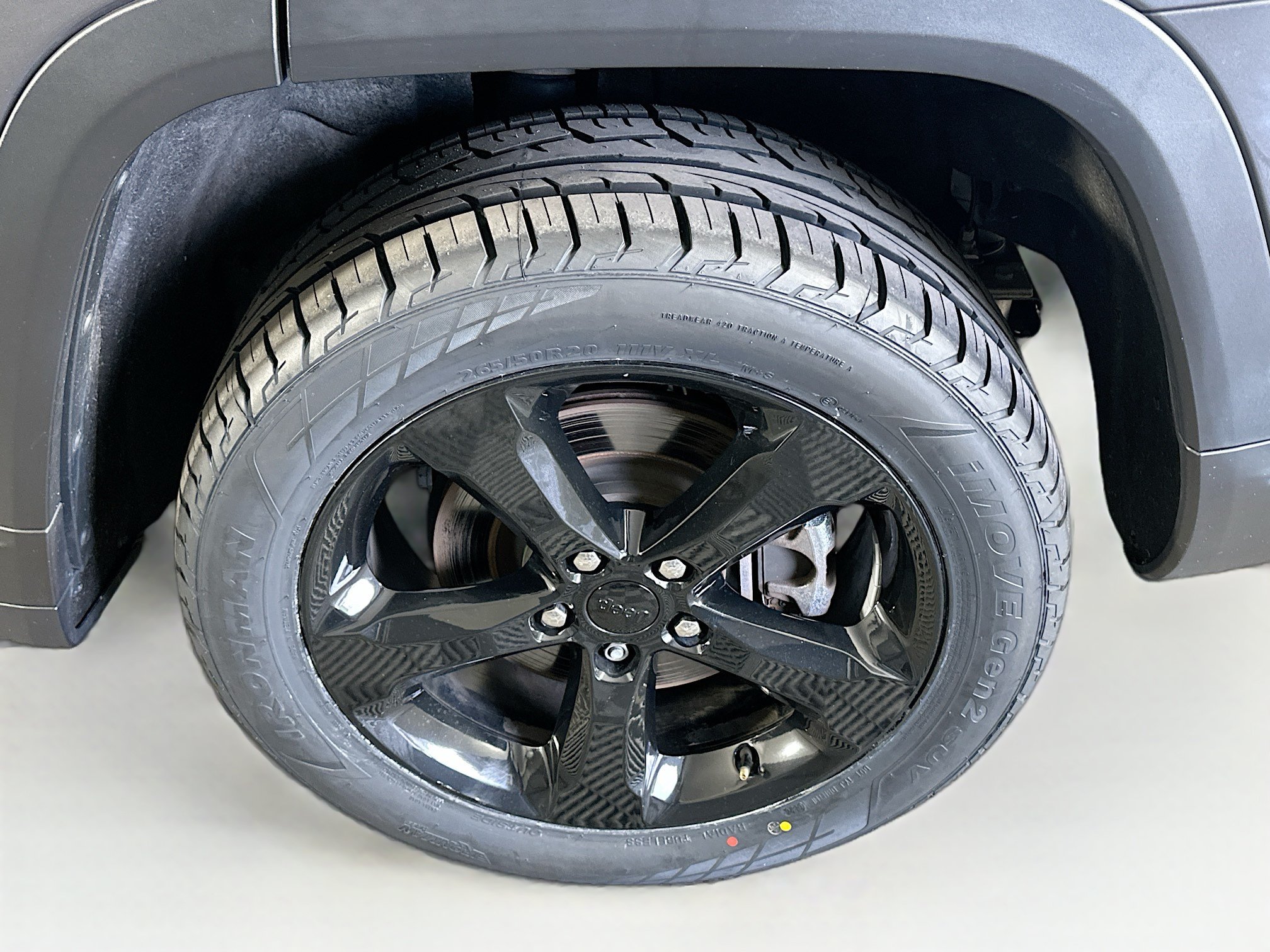 Used 2023 Jeep Grand Cherokee L Laredo AWD/4WD image 11