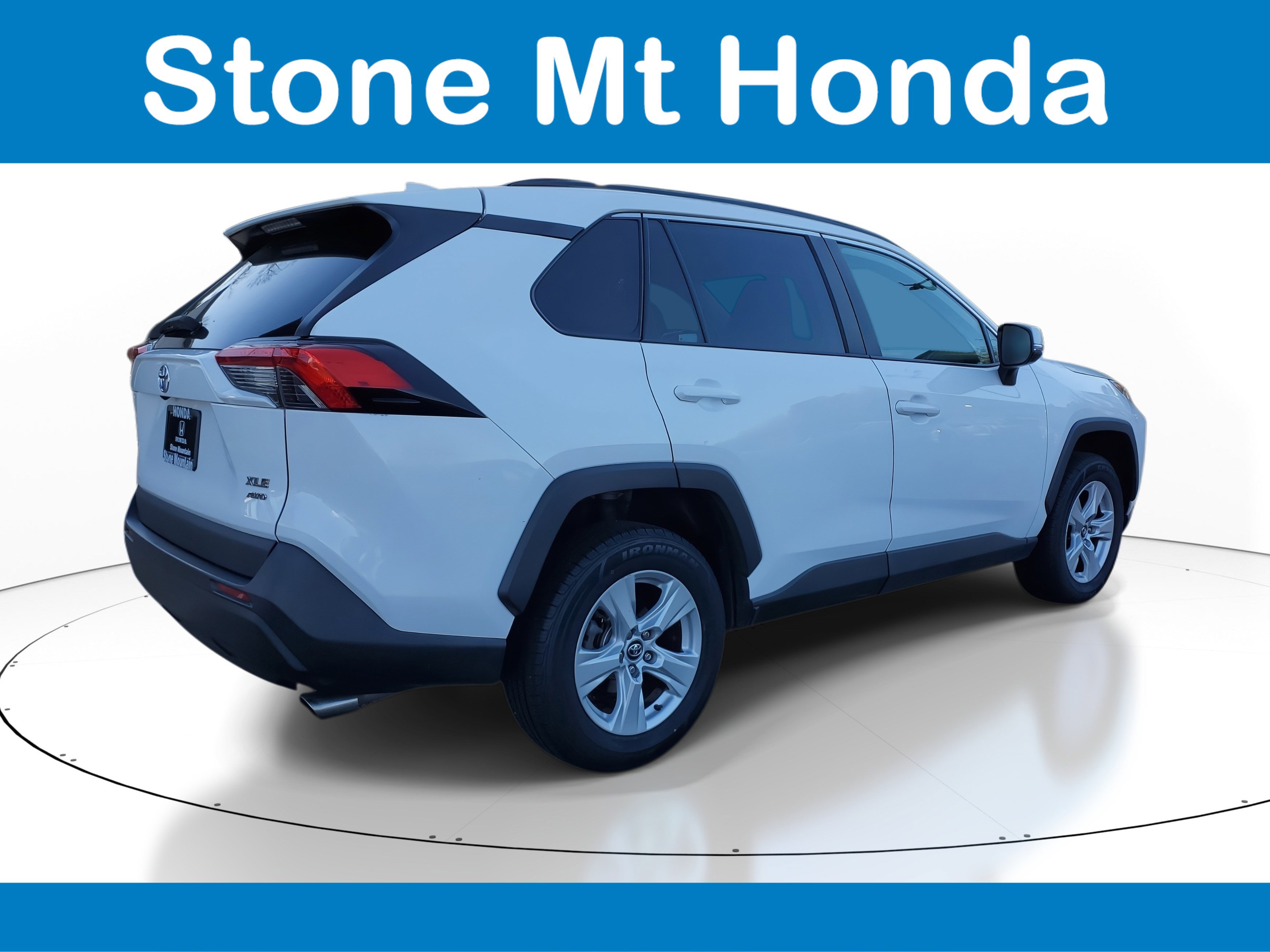 Used 2021 Toyota RAV4 XLE image 6