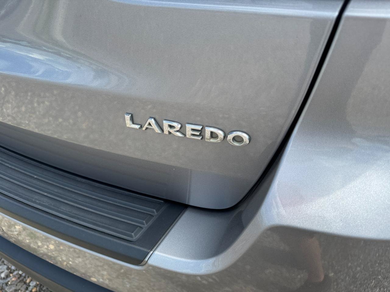 Used 2019 Jeep Grand Cherokee Laredo w/ Laredo X Package RWD image 12