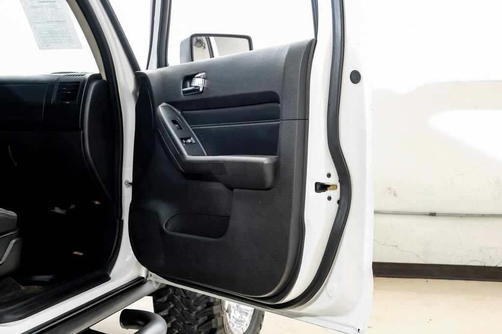 Used 2009 HUMMER H3 AWD/4WD image 46