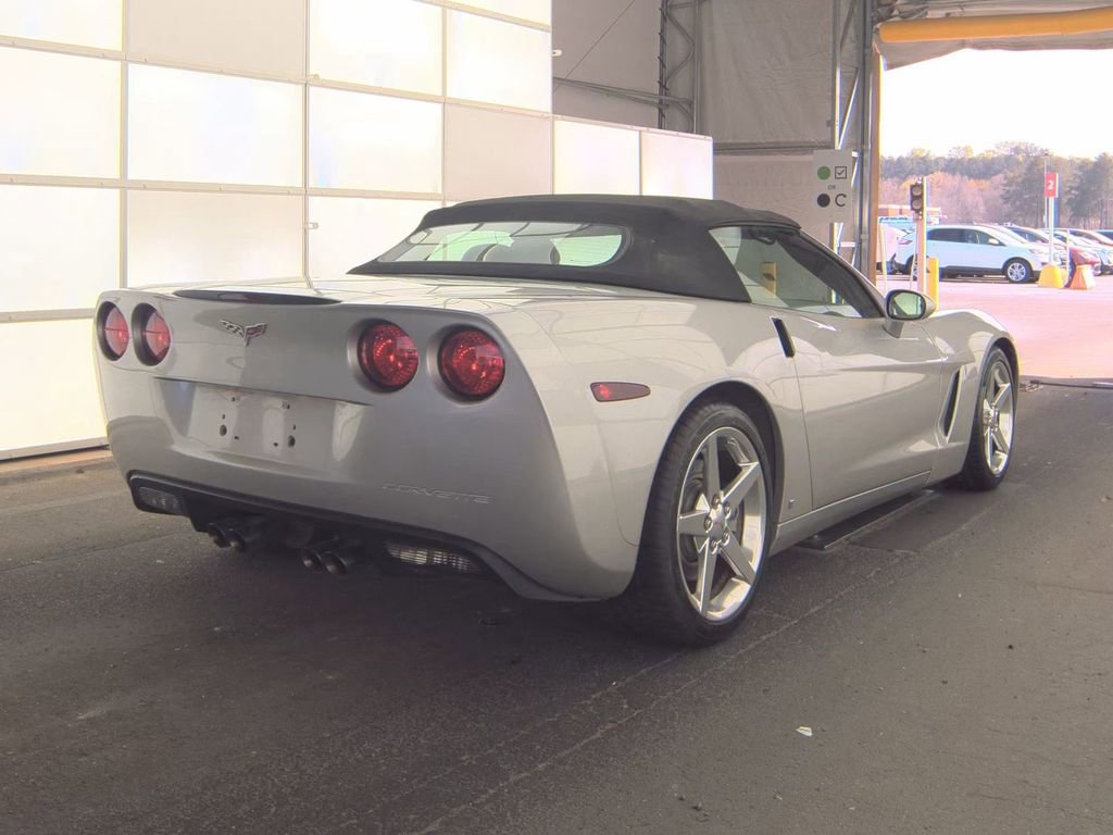 Used 2007 Chevrolet Corvette Convertible w/ Preferred Equipment Group image 8