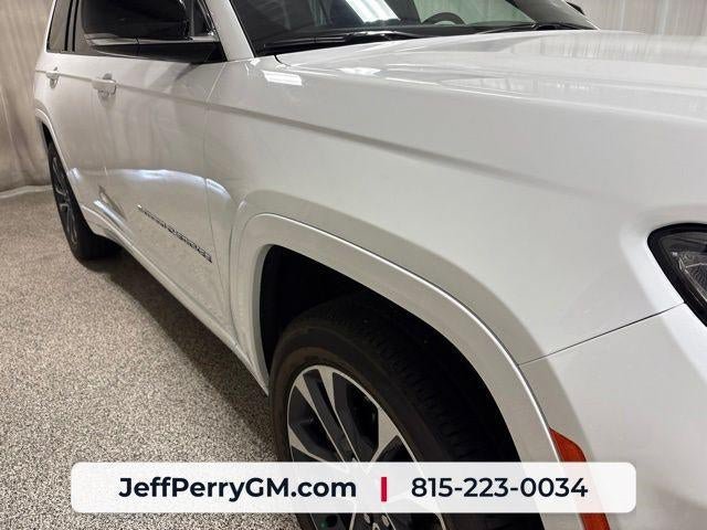 Used 2025 Jeep Grand Cherokee L Overland w/ Trailer Tow Package AWD/4WD image 8