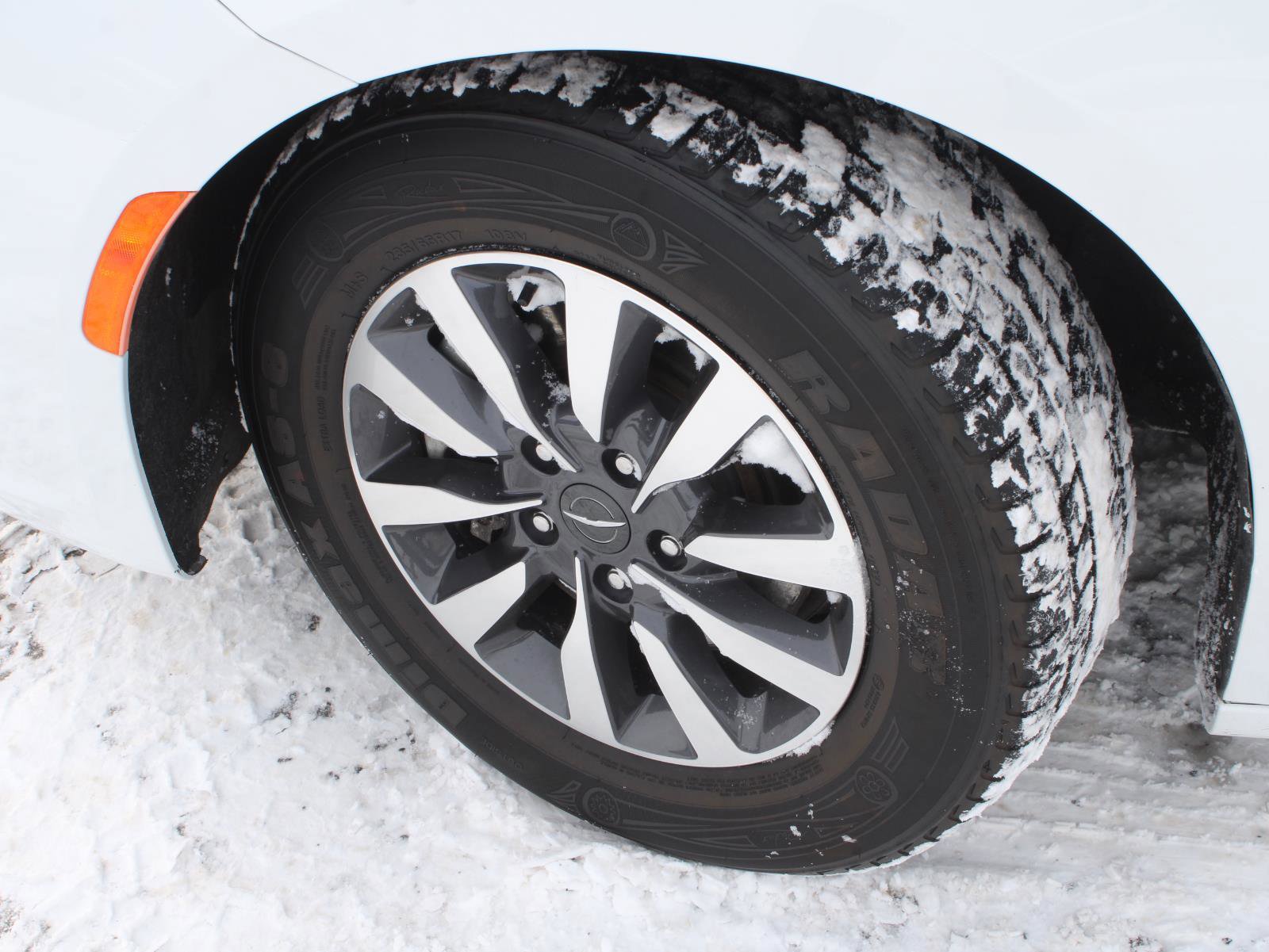 Used 2023 Chrysler Pacifica Limited image 21