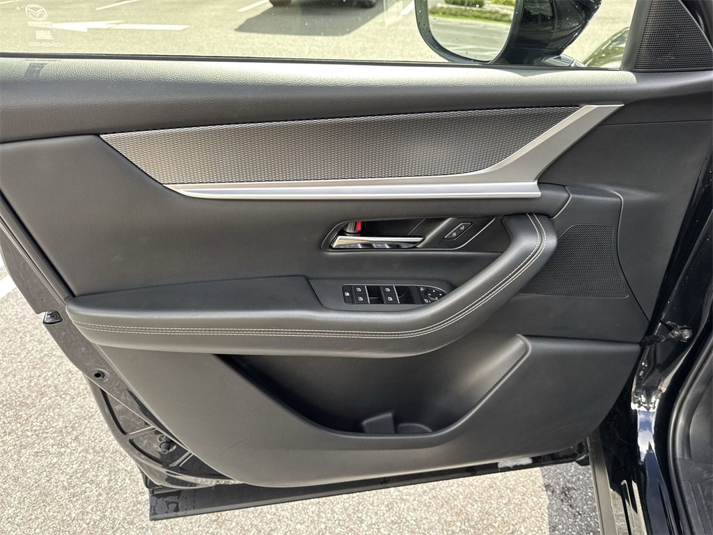 Certified 2025 MAZDA CX-70 3.3 Turbo w/ Preferred Package image 40