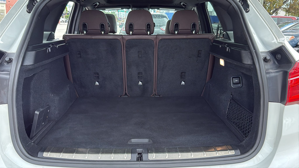 Used 2022 BMW X1 sDrive28i w/ Convenience Package FWD image 9