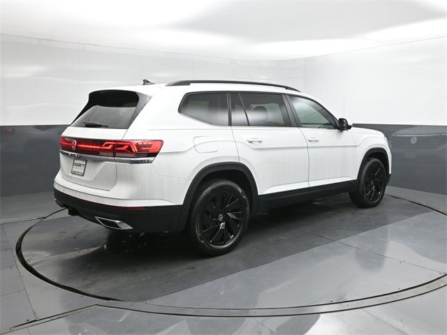 New 2026 Volkswagen Atlas SE image 11