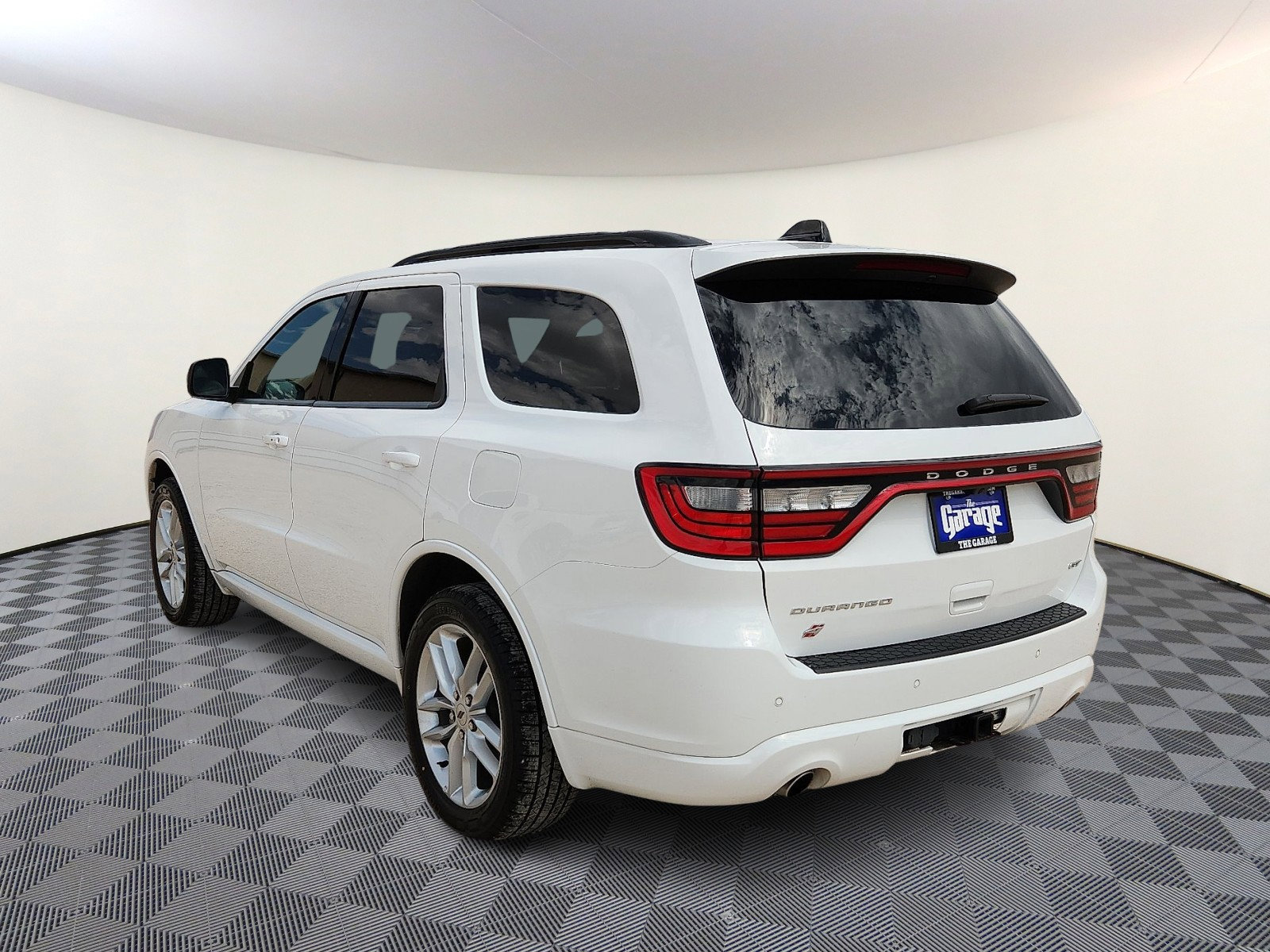 Used 2023 Dodge Durango GT image 3