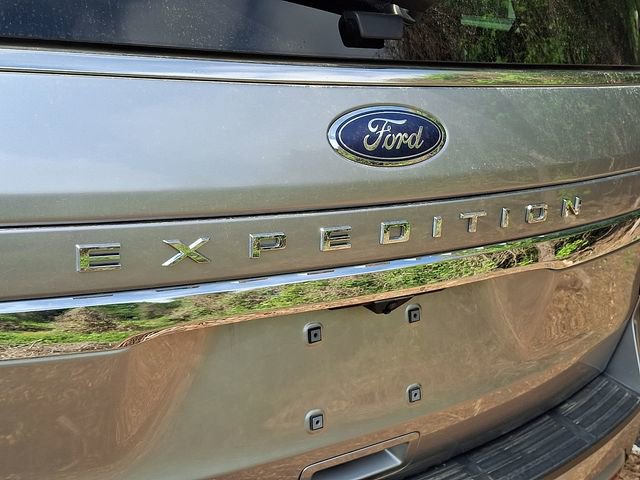 Used 2024 Ford Expedition Limited AWD/4WD image 10