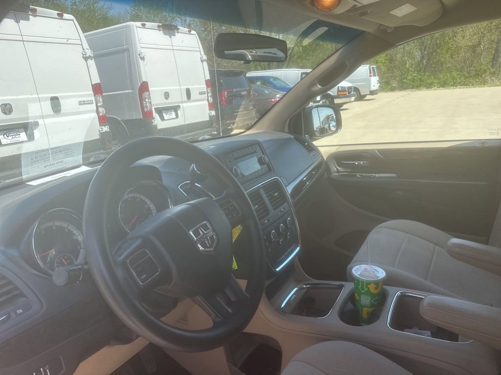 Used 2014 Dodge Grand Caravan SXT image 17