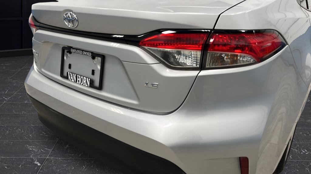 Used 2024 Toyota Corolla LE image 33