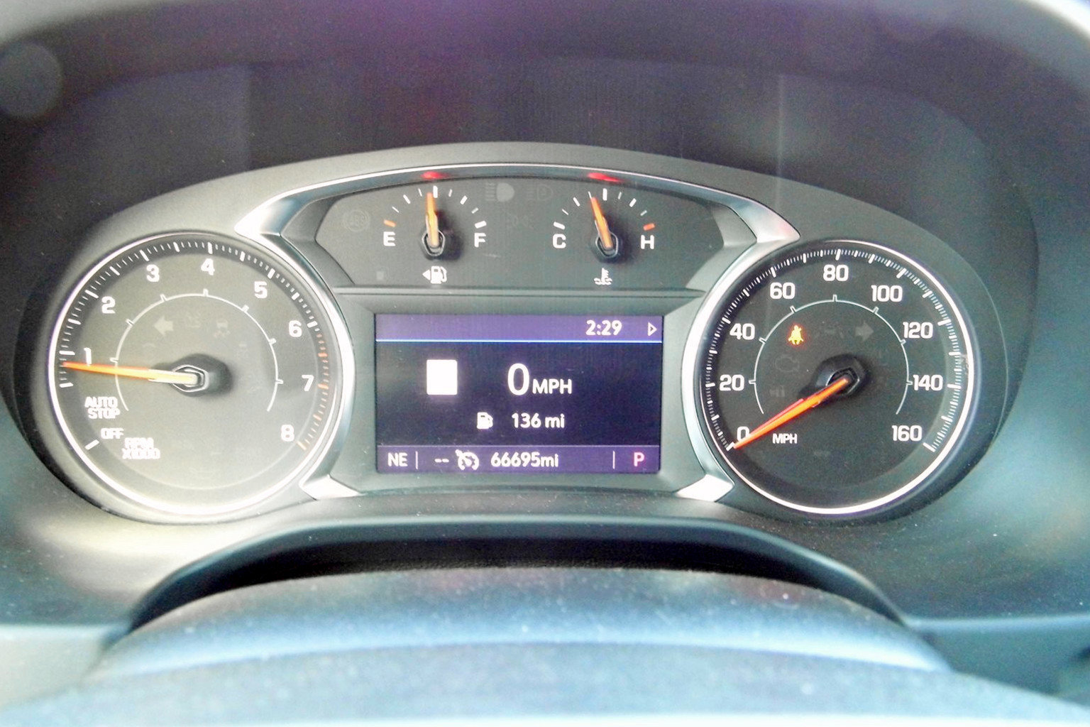 Used 2023 GMC Acadia SLT image 15