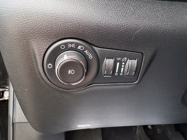 Used 2024 Jeep Compass Latitude w/ Convenience Group AWD/4WD image 23