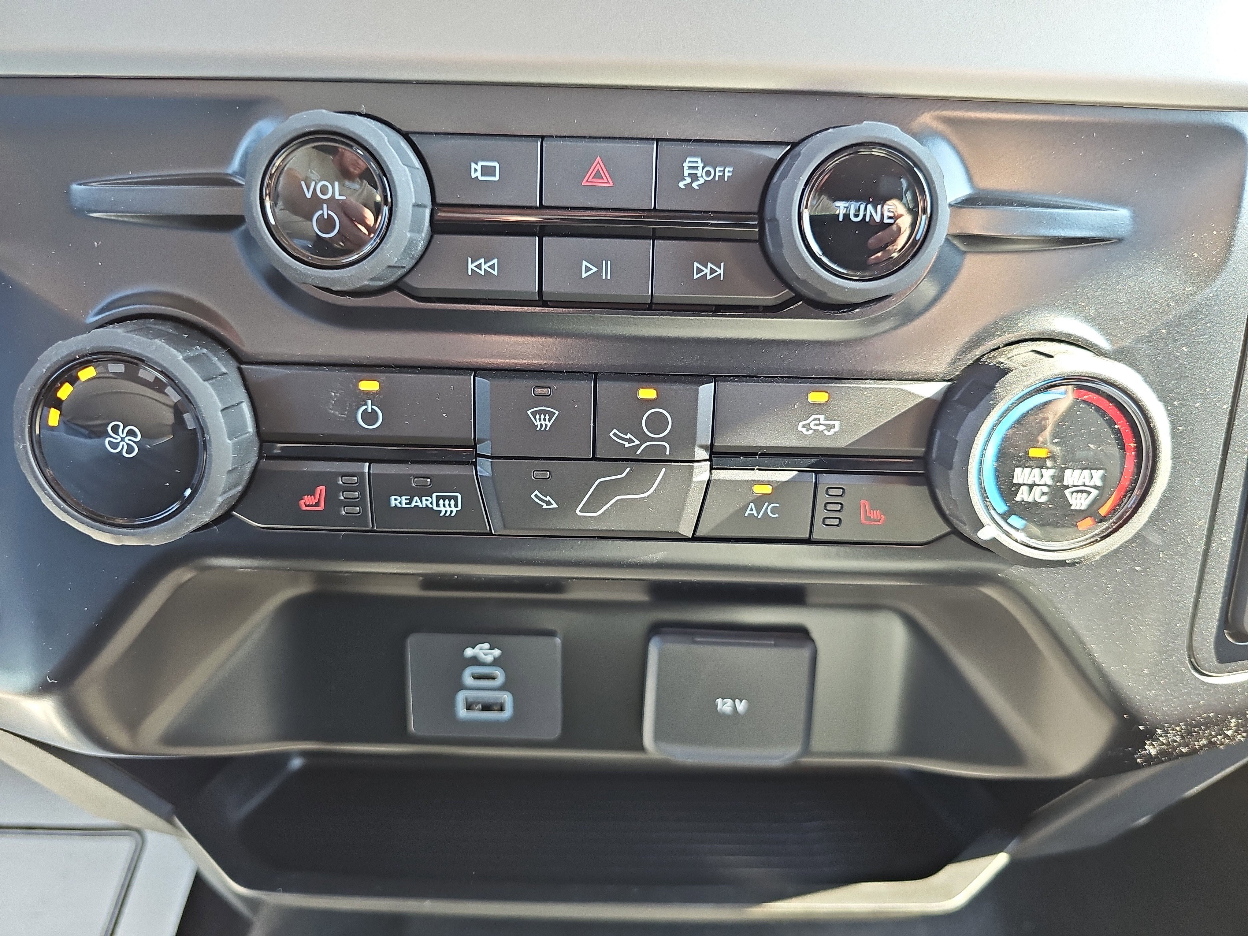 New 2026 Ford F350 XLT w/ XLT Premium Package image 30