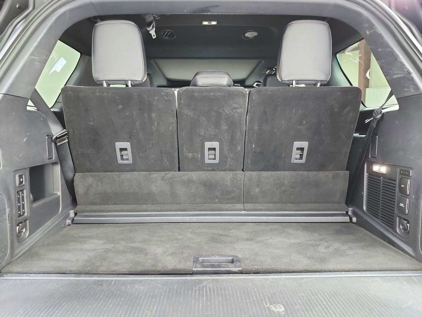 Used 2025 Ford Expedition Platinum w/ Stealth Appearance Package image 46