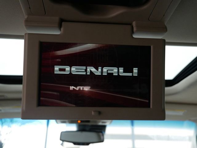 Used 2015 GMC Yukon Denali w/ Open Road Package AWD/4WD image 10