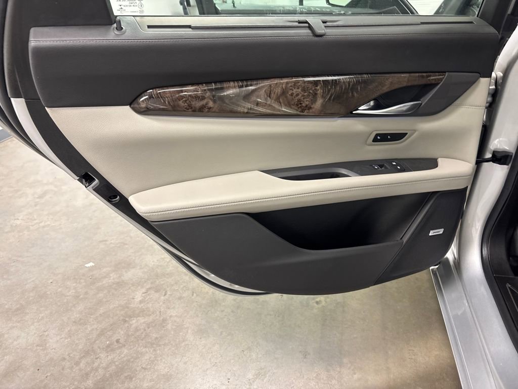 Used 2018 Cadillac CT6 Luxury image 30