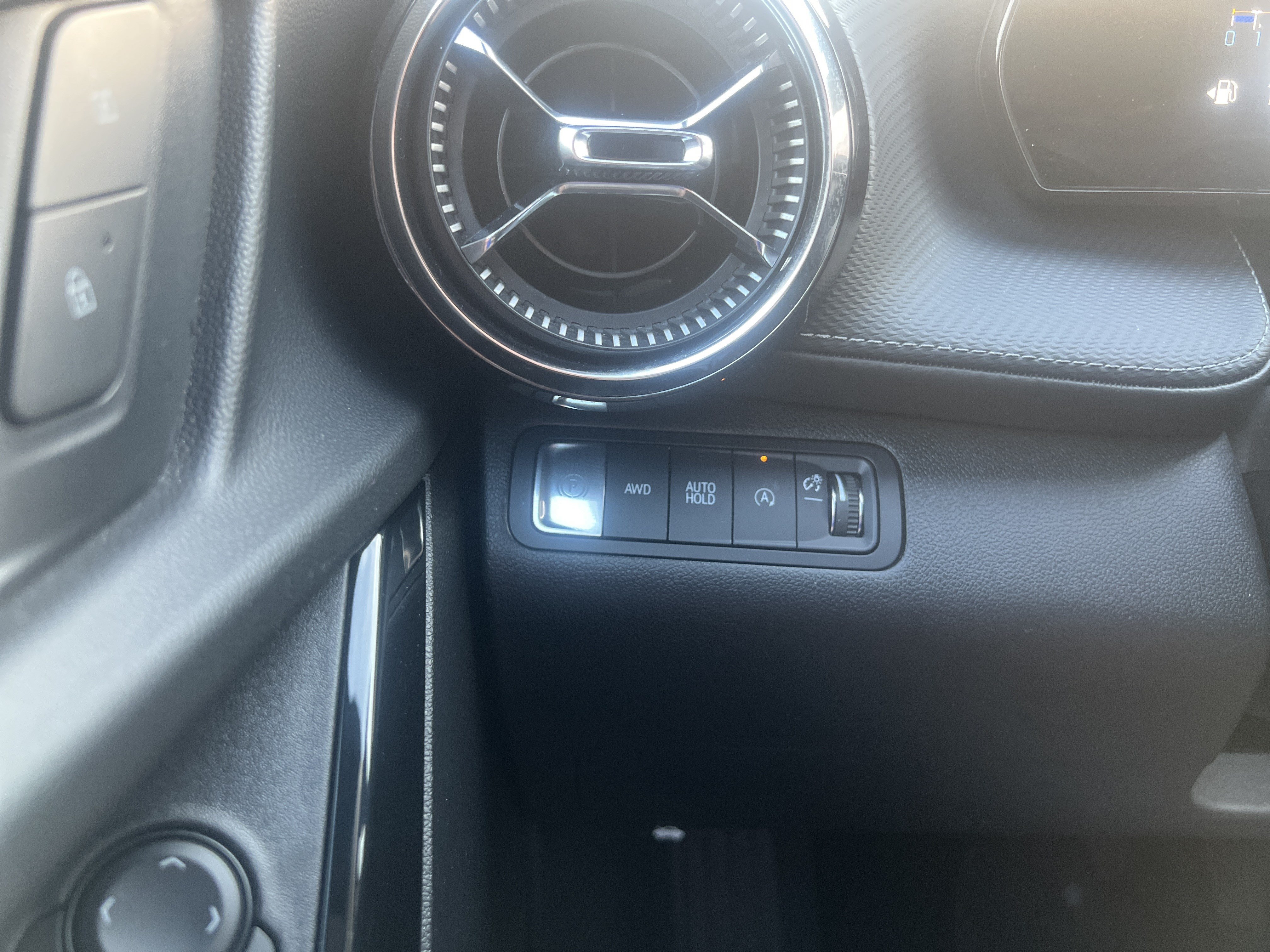 Used 2025 Chevrolet Equinox LT w/ Convenience Package II AWD/4WD image 34