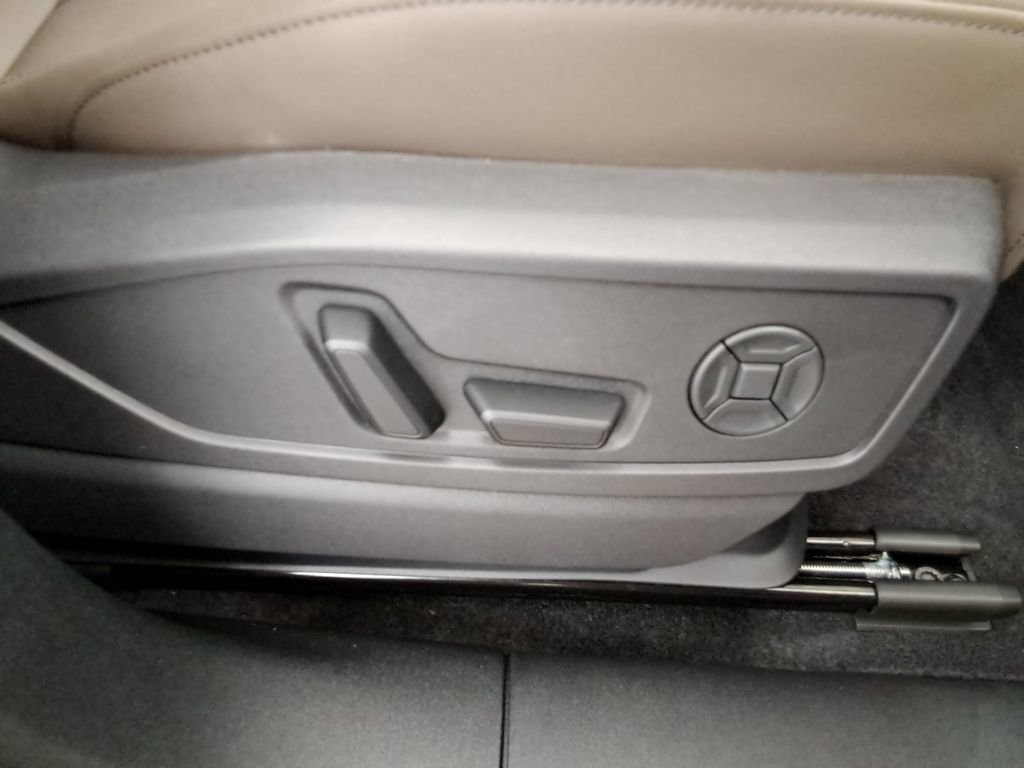 Used 2025 Audi Q5 Premium Plus w/ Premium Plus image 23