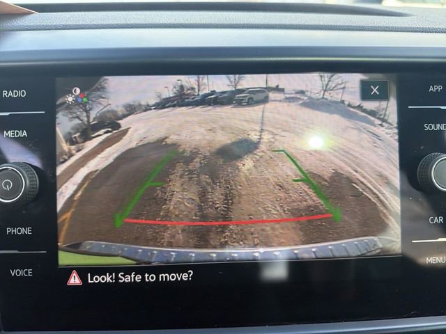 Used 2023 Volkswagen Taos SE w/ Panoramic Sunroof Package image 19