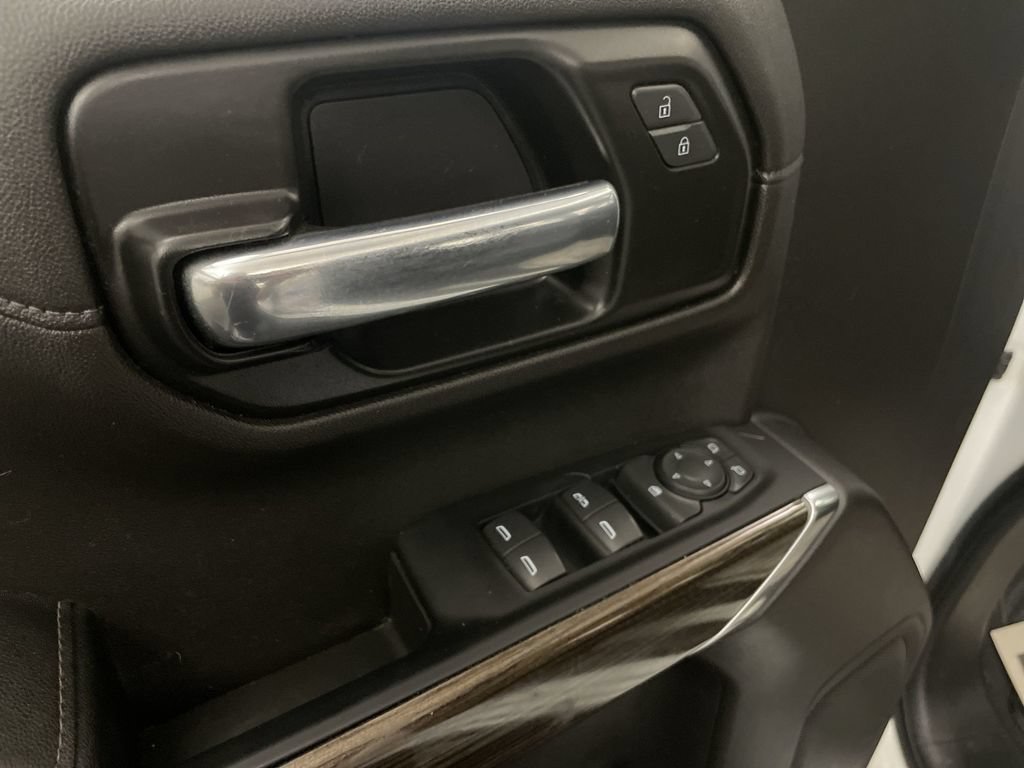 Used 2022 Chevrolet Silverado 1500 LT AWD/4WD image 17