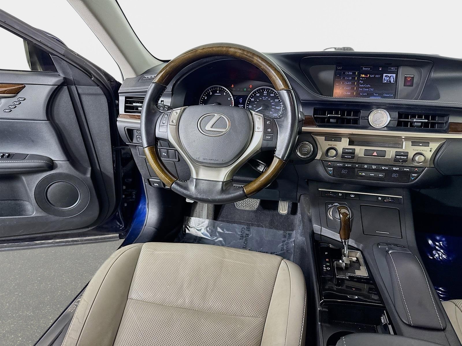Used 2015 Lexus ES 350 350 w/ Luxury Package image 23