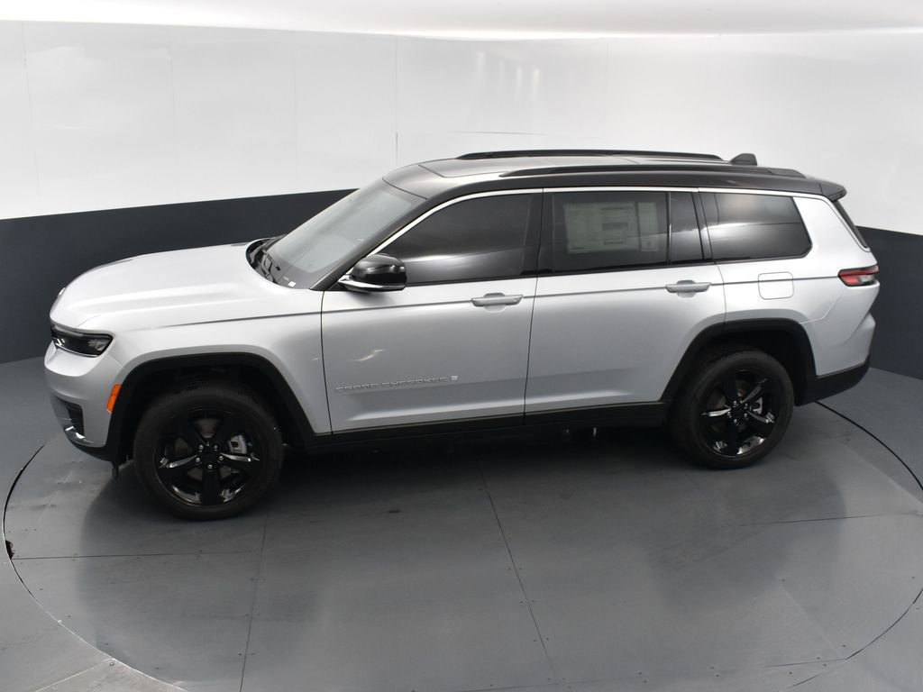 Used 2024 Jeep Grand Cherokee L Limited w/ Trailer Tow Package AWD/4WD image 41