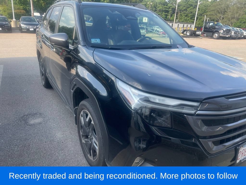 Used 2025 Subaru Forester Limited AWD/4WD image 1