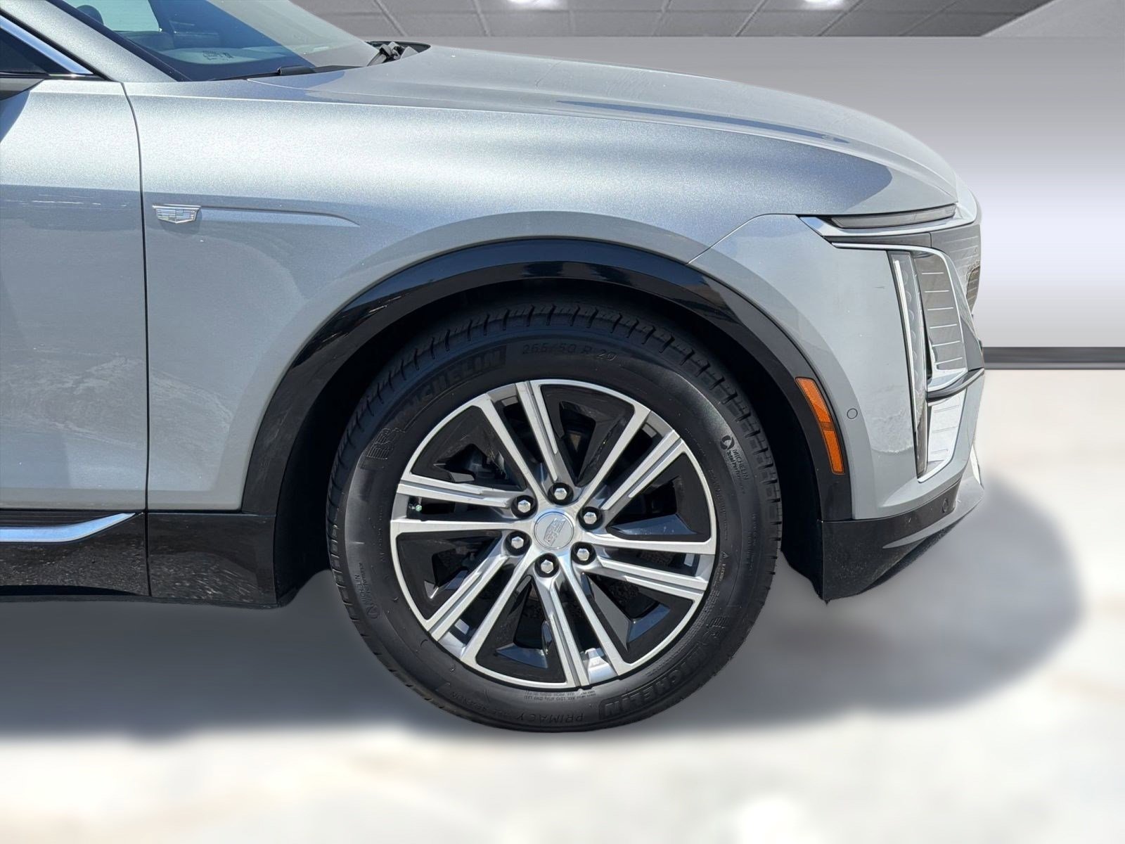 Certified 2024 Cadillac Lyriq Luxury AWD/4WD image 11